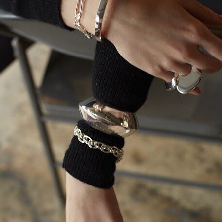 【完全未開封】　ナッシングアンドアザーズ　バングル　新品 fit=scale-down,w=1200