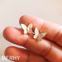 バタフライピアス