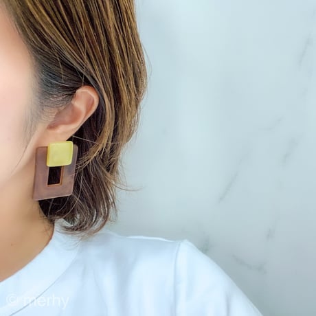 マーブルレクタングルピアス