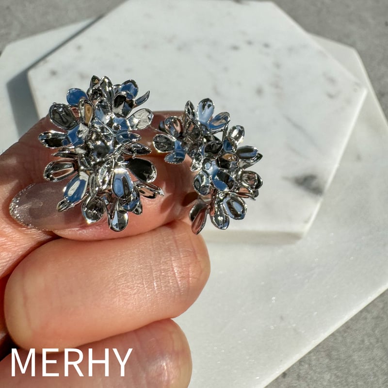 メニーフラワーフープピアス | MERHY