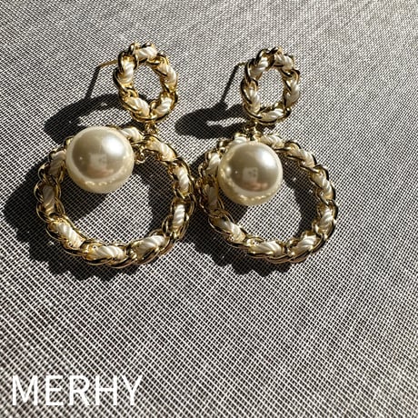 ゴールドチェーンピアス
