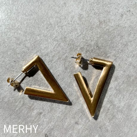 Vシェイプピアス
