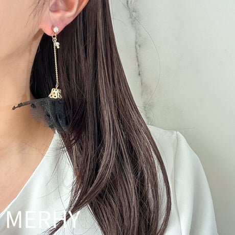 フラワーピアス W2303