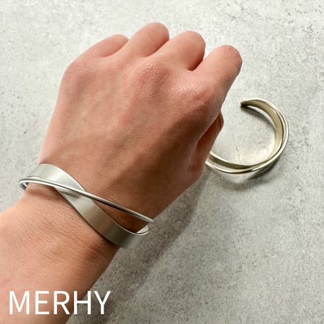 bangle ME04