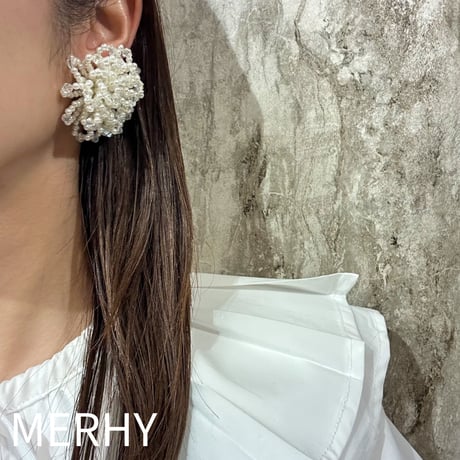 もしゃもしゃパールピアス
