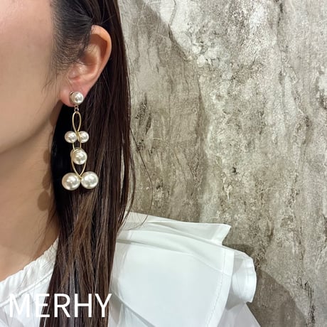 パールピアス W2212