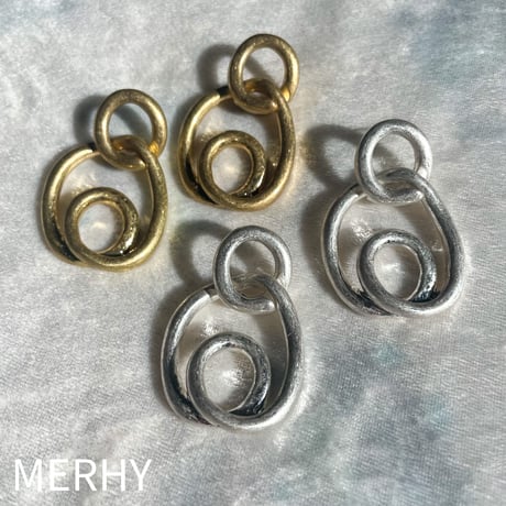 ダブルスパイラルピアス