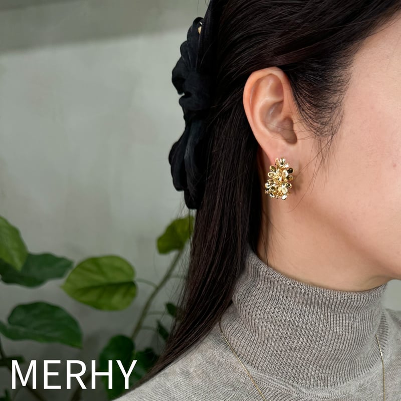 メニーフラワーフープピアス | MERHY