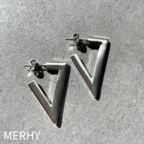 Vシェイプピアス