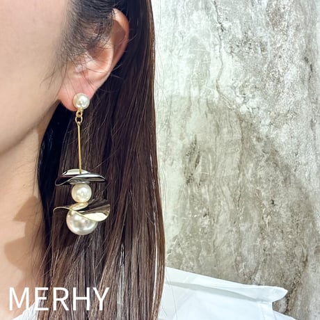 パールピアス W2211