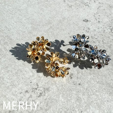 メニーフラワーフープピアス