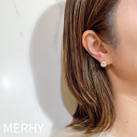 カラットピアス