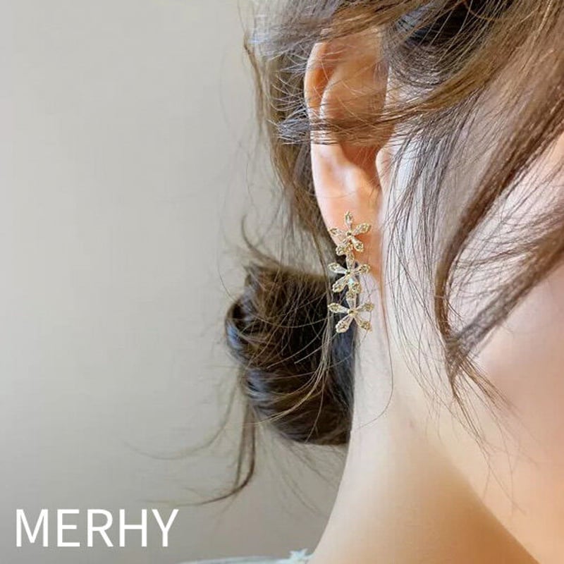 3連クリスタルフラワーピアス | MERHY