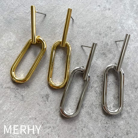 オーバルフープピアス