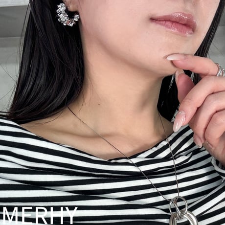 メニーフラワーフープピアス