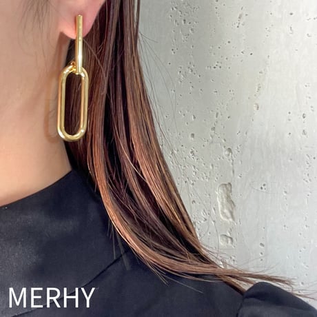 オーバルフープピアス