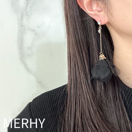 フラワーピアス W2303