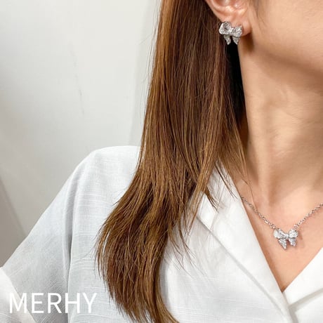 ジルコニアリボンピアス　Silver925ポスト