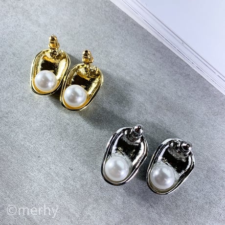 変形ビーンズピアス　Silver925ポスト