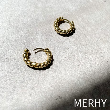 ミニツイストフープピアス