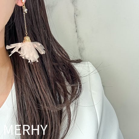 フラワーピアス W2303