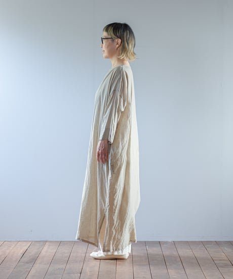 ATPOVA｜【 2026spring53(TEIBAN - ATP022)】 リネン＆コットン ボートネックロングワンピース(ポケット付き)(製品染)