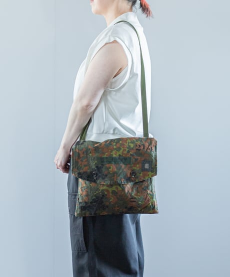 ARTE POVERA｜【 26SU30 】 ドイツ軍テント RE-ショルダーBAG