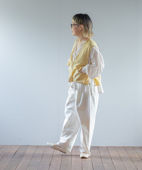 ATPOVA｜【 2026spring39 】 コットンカルゼ洗いざらし スリットベスト