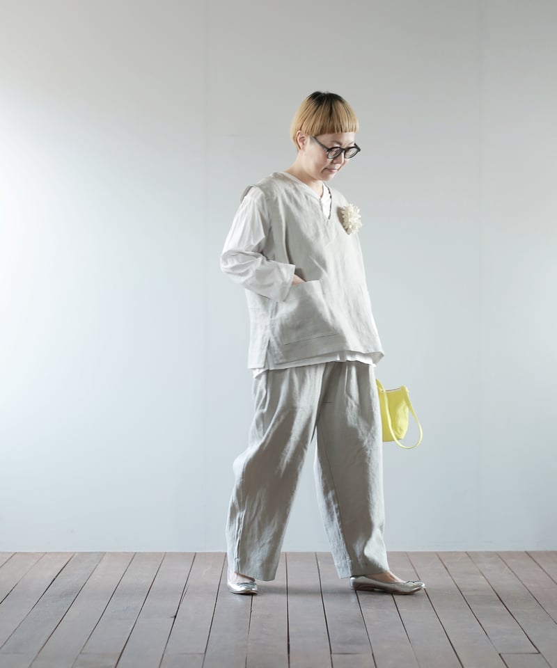 ☆ATPOVA|【 2025spring11 】リネンキャンバス Vネックベスト ☆ATPOVA|【 2025spring11 】リネンキャンバス Vネックベスト