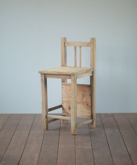 ARTEA｜【 artea-goods 009 】木製のイス