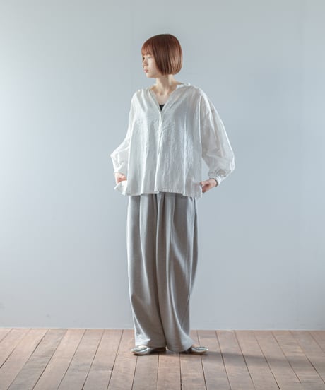 ATPOVA｜【 2026spring03 】 インドサリーストライプ ギャザーSH