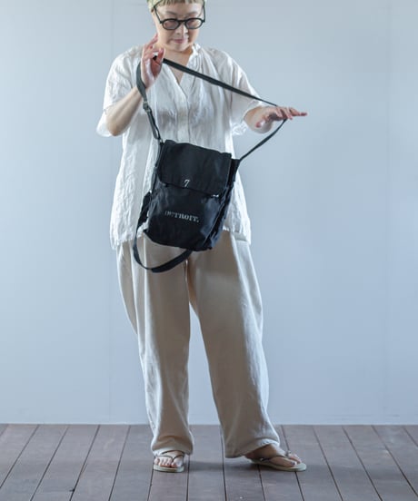ARTE POVERA｜【 2025summer19 】1960年チェコ軍ショルダー RE-黒染ハンドプリントBAG