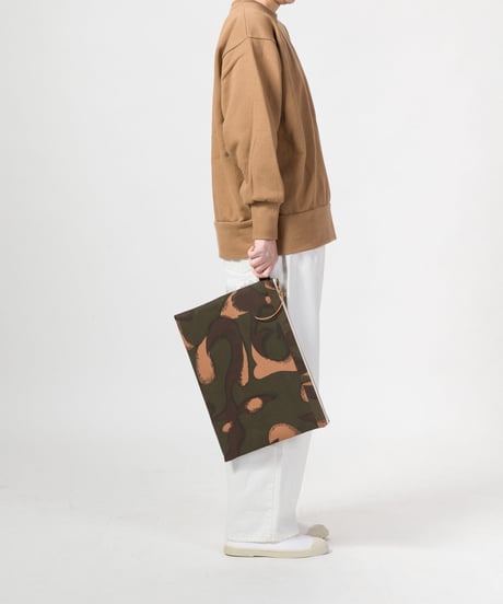 ★ARTEPOVERA【 artea-regoods009 】ハンガリー迷彩テント RE-フラットポーチ（L）キルト裏地