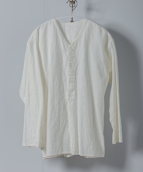 ATPOVA｜【 2025winter31 】 L/C VネックノーカラーSH（製品染）