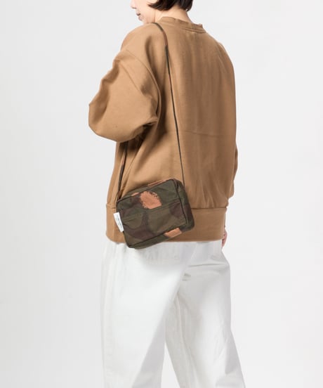 ★ARTEPOVERA【 artea-regoods005 】ハンガリー迷彩テント RE-サコッシュ（M）