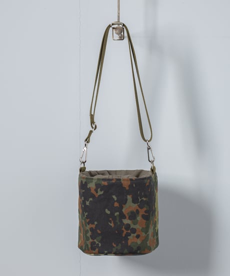 ARTE POVERA｜【 26SU31 】 ドイツ軍テント RE-巾着ショルダーBAG(S)