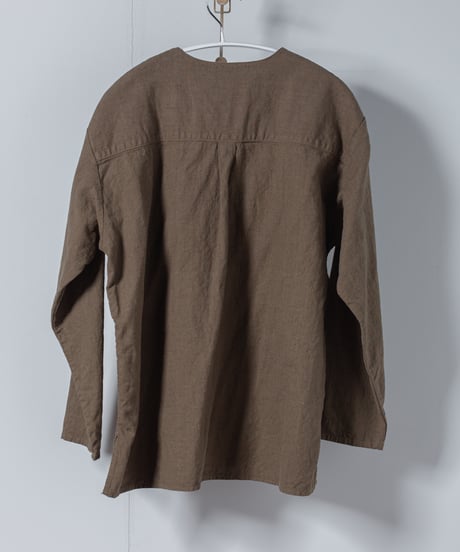 ATPOVA｜【 2025winter31 】 L/C VネックノーカラーSH（製品染）