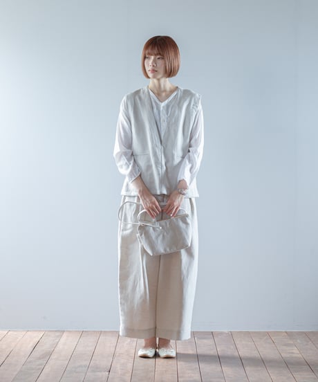 ATPOVA｜【 2026spring08 】 セレモニー リネンポリエステル混 サコッシュ(刺繡有)