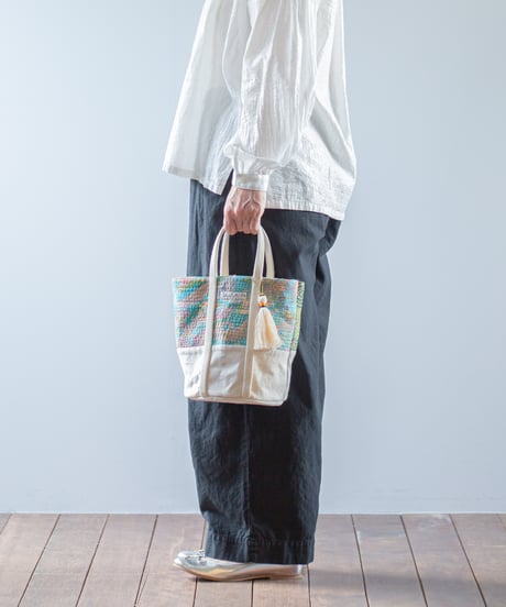 ARTE POVERA｜【 ARTEA - 26SP47 】 インドキルトラリー＆フランスシーツMIX NEW ラウンドBAG (M)
