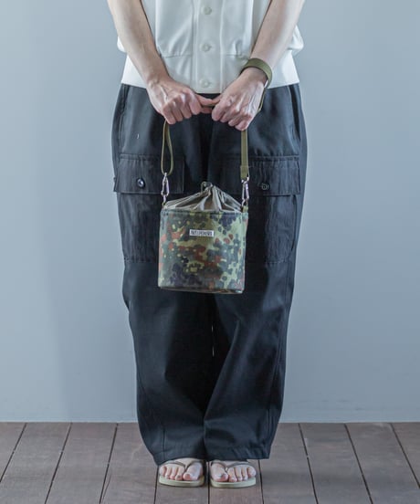 ARTE POVERA｜【 26SU31 】 ドイツ軍テント RE-巾着ショルダーBAG(S)