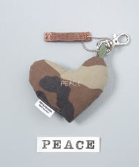 ARTEPOVERA｜【 ARTEPOVERA-25WI75029 】 US.カモジャケット RE-キーホルダー(PEACE)