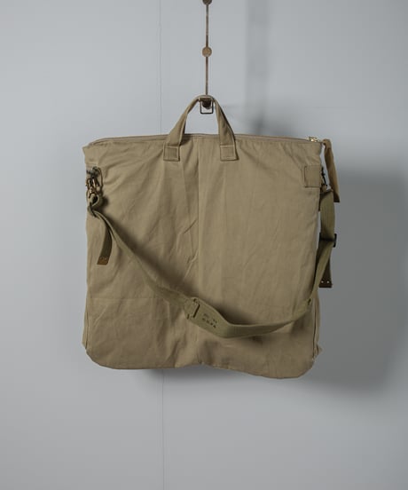 ARTE POVERA｜【 26WI27 】 イタリアチノシェラフ RE-ヘルメットBAG