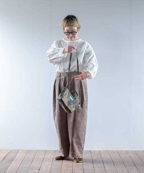 ARTE POVERA｜【 2025winter09 】 ドイツ軍テント RE-サコッシュ(S)