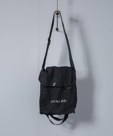ARTE POVERA｜【 2025summer19 】1960年チェコ軍ショルダー RE-黒染ハンドプリントBAG