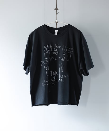 ARTE POVERA｜【 26SU76 】 NATSUME X KOTETSU コラボ 「どうにかなるさ」 ギルダン RE-message T