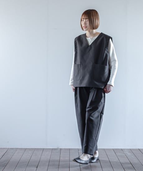 ATPOVA｜【 2025winter26 】 モールスキン Vネックベスト