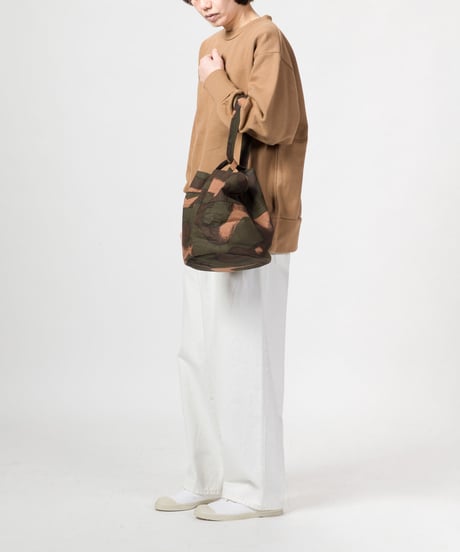 ★【 artea-regoods014 】ハンガリー迷彩テント RE-2WAYワンショルダーBAG（M）