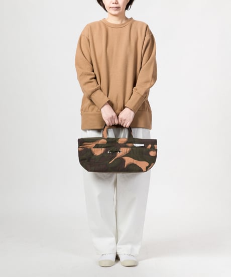 ★ARTEPOVERA【 artea-regoods017 】ハンガリー迷彩テント RE-ランチBAG（M）