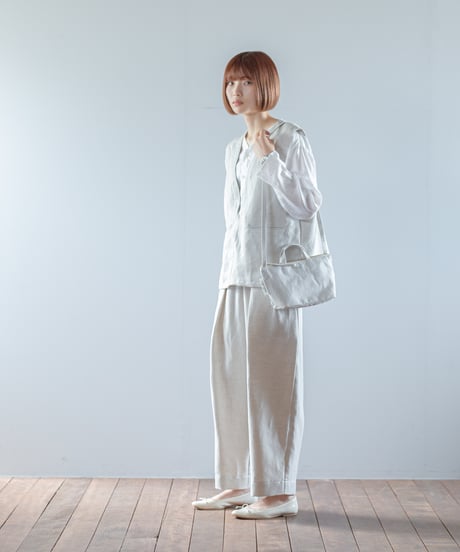 ATPOVA｜【 2026spring08 】 セレモニー リネンポリエステル混 サコッシュ(刺繡有)
