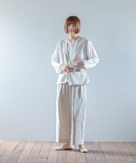 ATPOVA｜【 2026spring08 】 セレモニー リネンポリエステル混 サコッシュ(刺繡有)